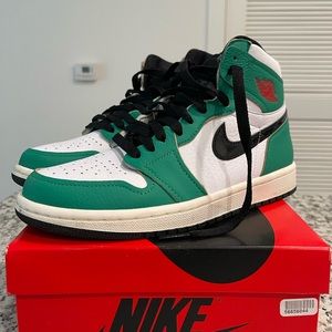 Women’s Air Jordan 1 High OG, Size 7, Lucky Green